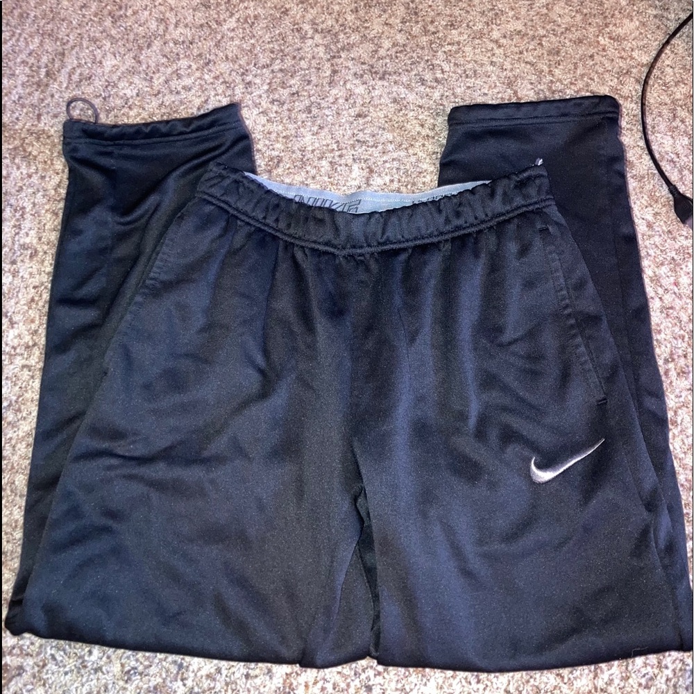Black Nike Therma Fit Sweatpants